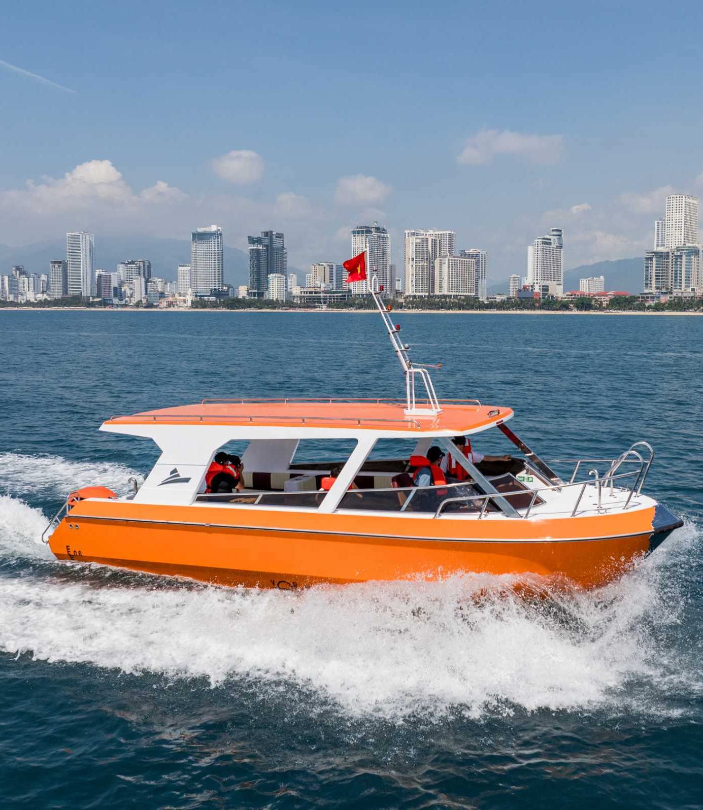 Tàu Mới Sông Lô Boat Xuất Xưởng 